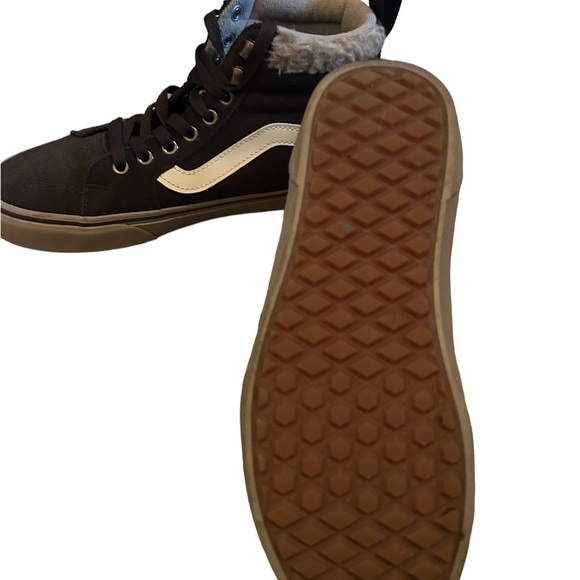 High Top Sneakers - Picture 3 of 5